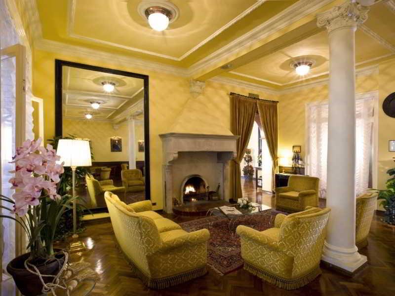 Hotel Vittoria Pesaro Dış mekan fotoğraf The lobby of the hotel